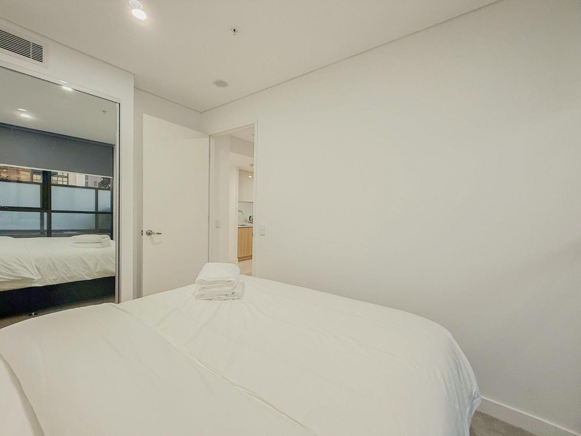 Burwood Studios At St Luke Square ซิดนีย์ ภายนอก รูปภาพ